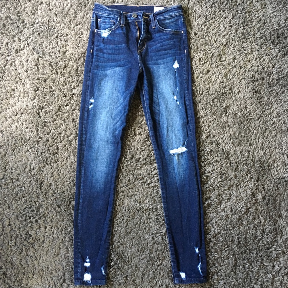 BUCKLE EXCLUSIVE Distressed High Rise Ankle Skinny